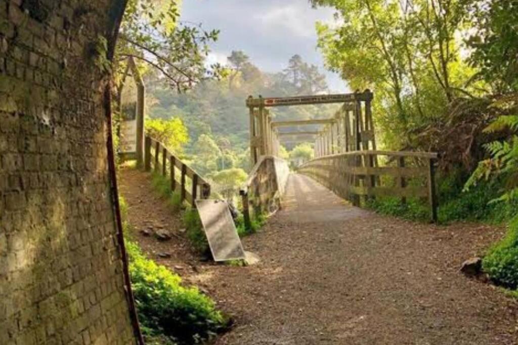 Crown Ridge Miners Cottage Karangahake Dış mekan fotoğraf
